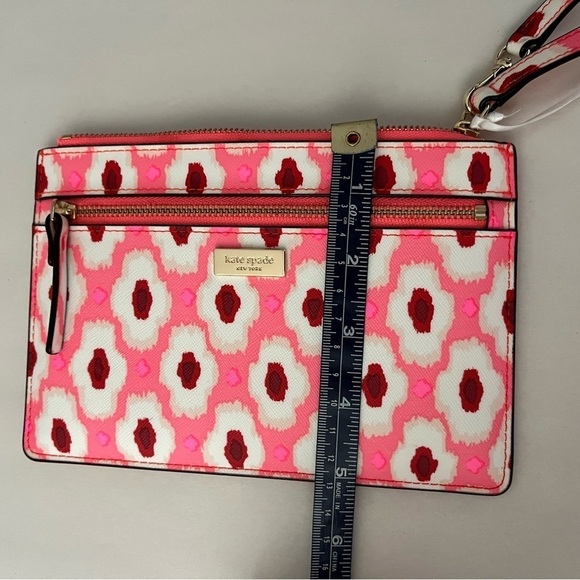 Kate Spade ♠️ New With Tags Laurel Way front pocket wristlet - Picture 6 of 9